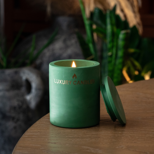 Anktis Candle | Linen, Matcha, Woods